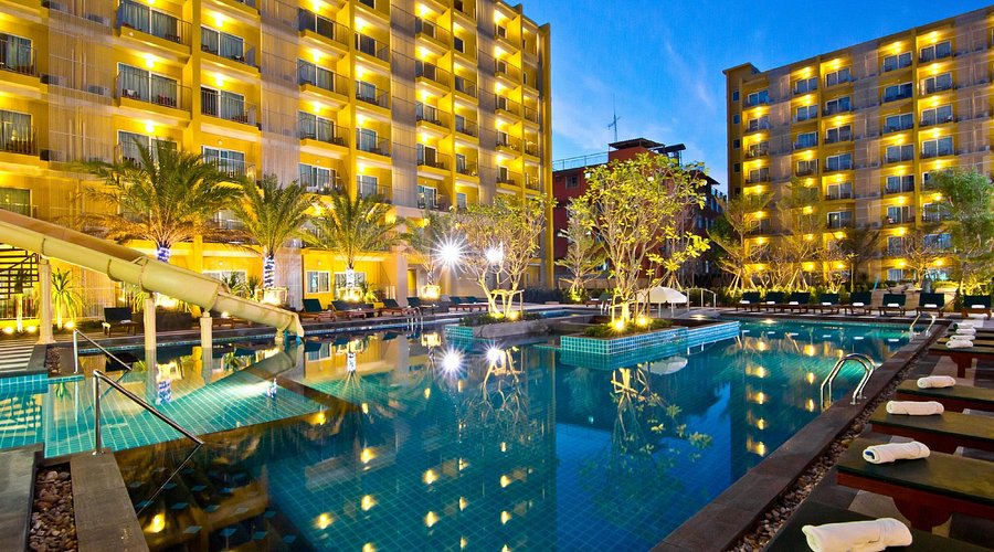Courtyard Celebration Terrace